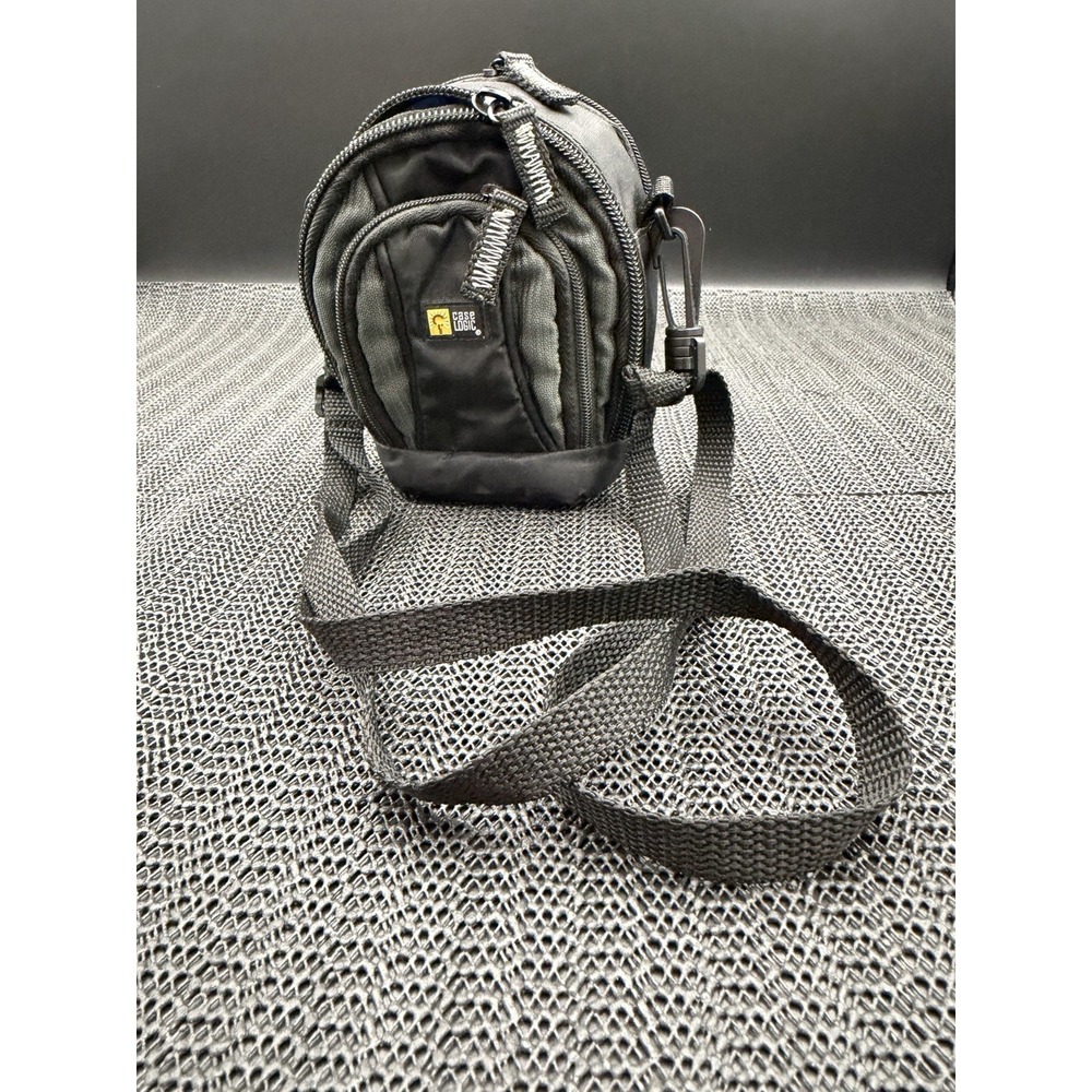 Case Logic Compact Camera Case With Crossbody Strap